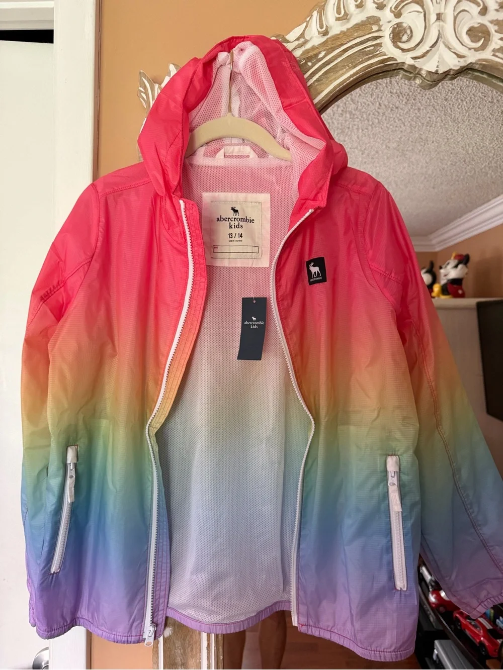 NEW Abercrombie & Fitch Hooded Windbreaker